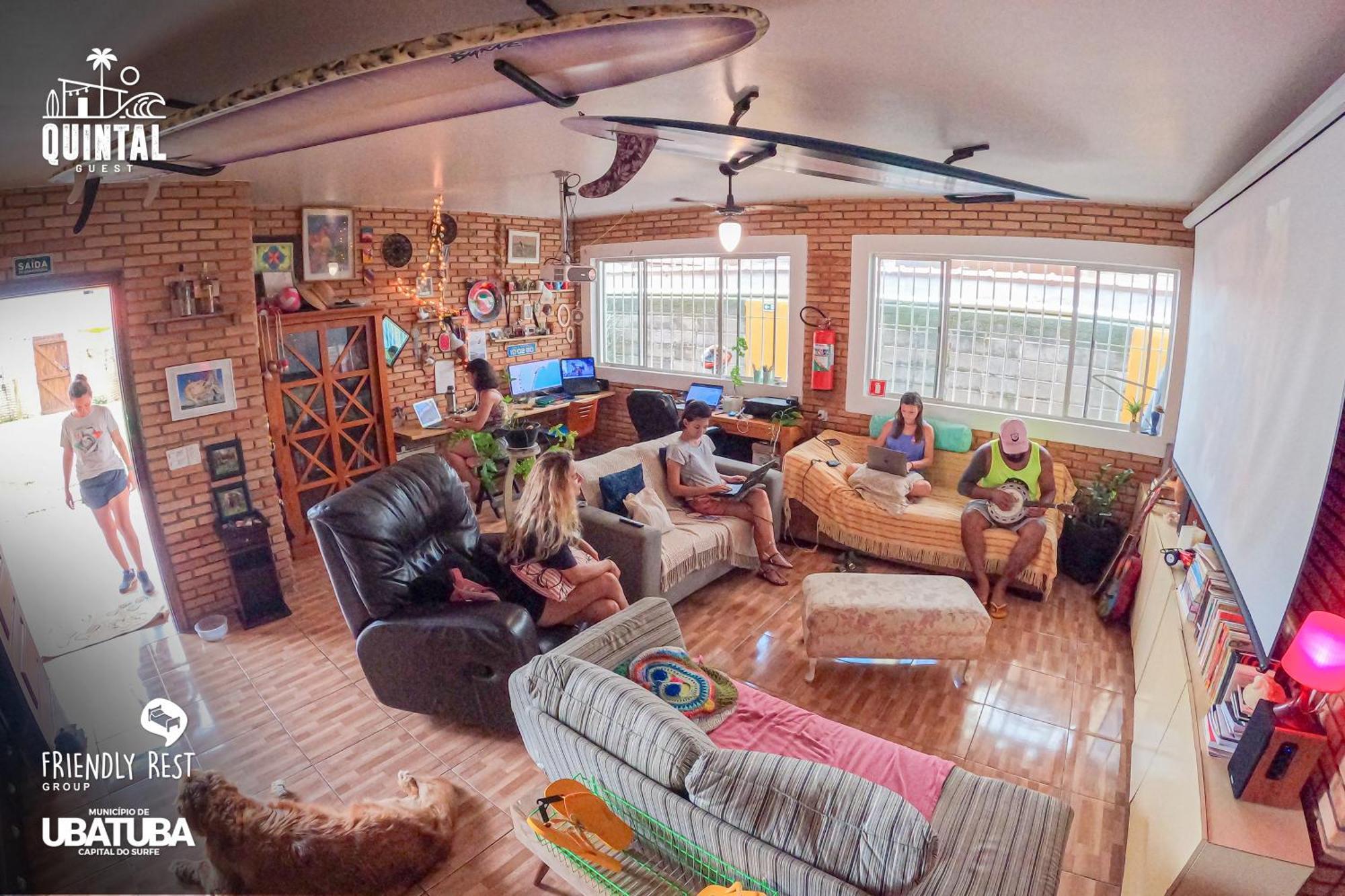 Hostel Quintal Guest Ubatuba - Pg Bagian luar foto